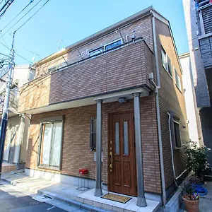  公寓 Skyhouse-新店开业半价优惠！晴空塔商圈徒步10分/巴士站20秒/全新民宿/成田羽田迪士尼直达